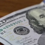 تلاش بانک مرکزی برای حذف دلار از ارز مسافرتی