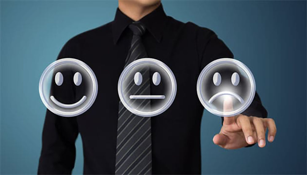 خدمات بد به مشتری، چگونه بر کسب و کار شما تأثیر می گذارد