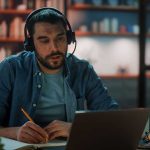 چگونه کسب و کارهای B2B می توانند از بازخورد مشتری برای بهبود سفر مشتری استفاده کنند