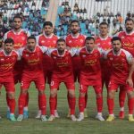 تساوی جنجالی استقلال خوزستان و پرسپولیس در نیمه اول