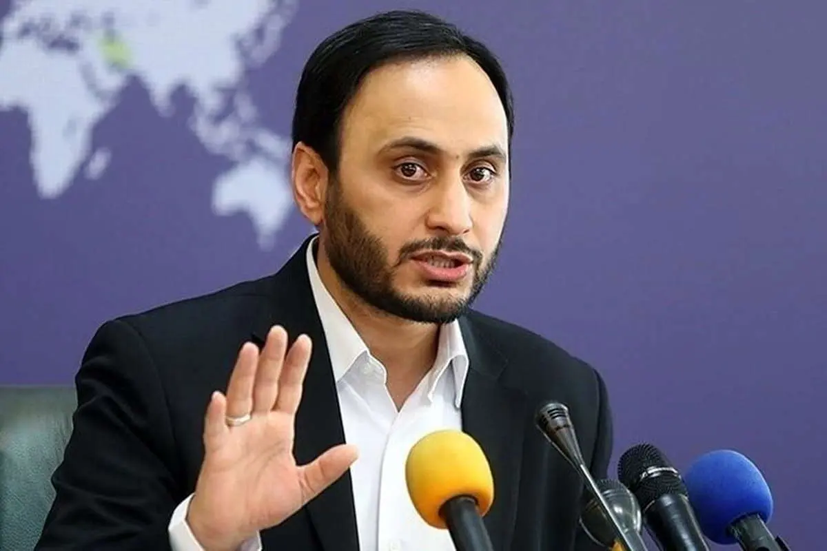 مجلس با پیشنهاد دولت برای افزایش میانگین حقوق همراهی کند