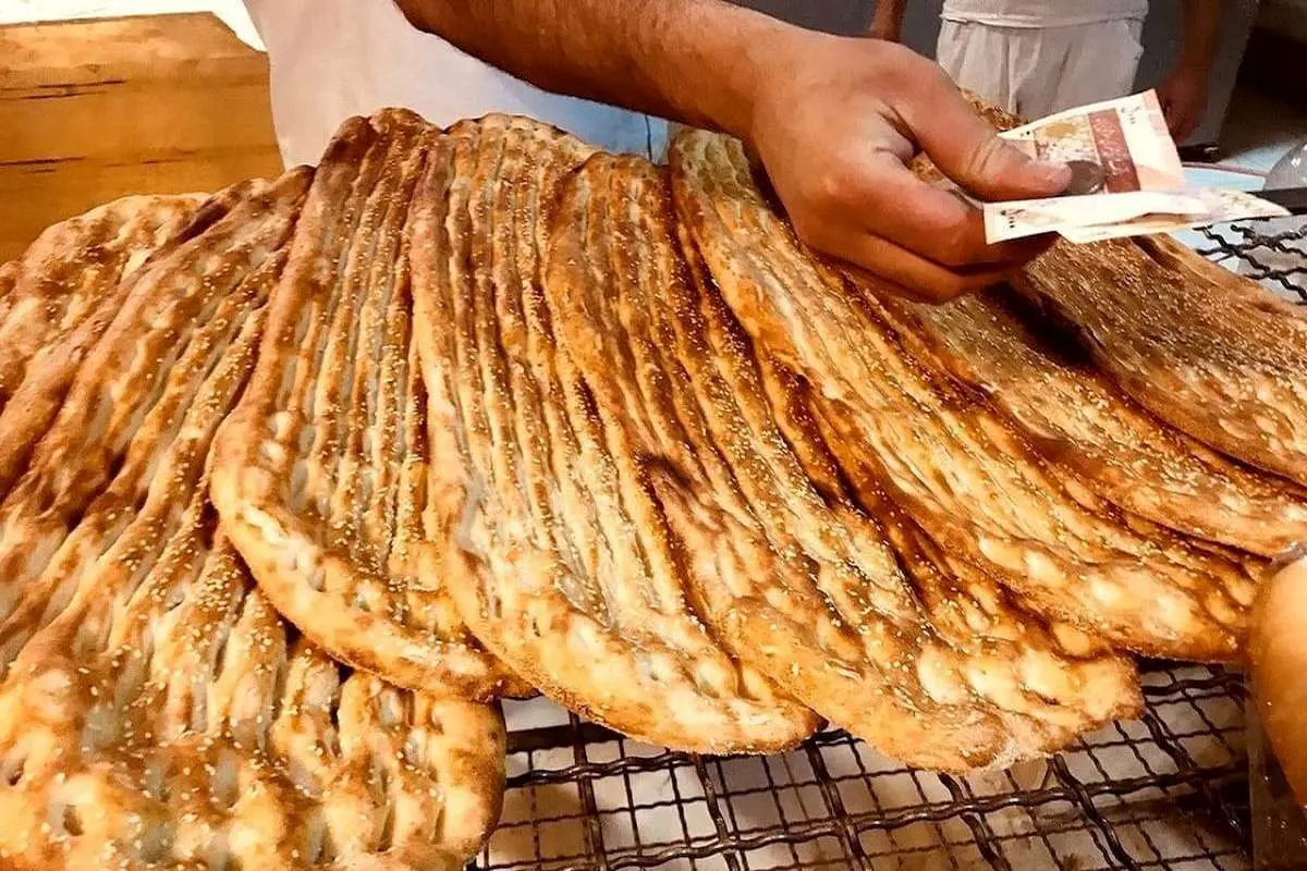 بی‌نظارتی در نرخ‌های فروشگاه‌های اینترنتی/نان بربری 150 هزار تومان!