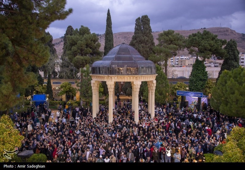 هرچه در زبان فارسی سرمایه گذاری کنیم؛ باز هم کم است