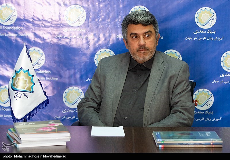 زبان فارسی , کشور هند , آموزش زبان فارسی , ترویج و گسترش زبان فارسی , رایزن فرهنگی , شعر ,