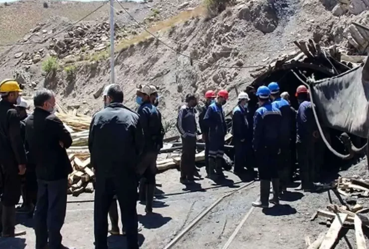 معدن طبس دوباره راه افتاده و با همان وضعیت مشغول کار است