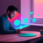 مردی در حال کار کردن برای افزایش فروش