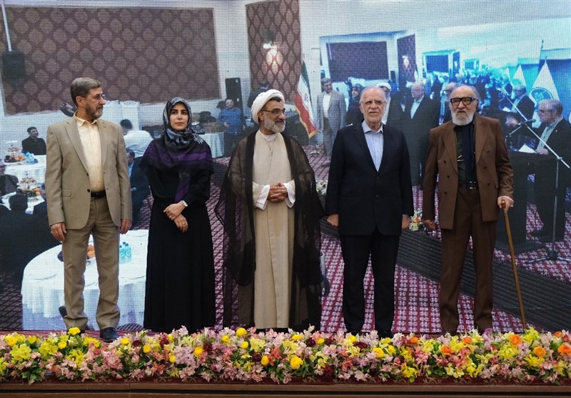 هنرمندان , 