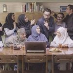 تلویزیون سریالی درباره فرزندآوری را جلوی دوربین دارد