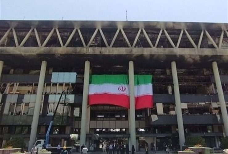 مستند ساختمان شیشه‌ای باید ساخته شود