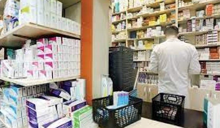 داروخانه‌ها نباید در شرایط جنگی و بحران‌ها تعطیل شوند