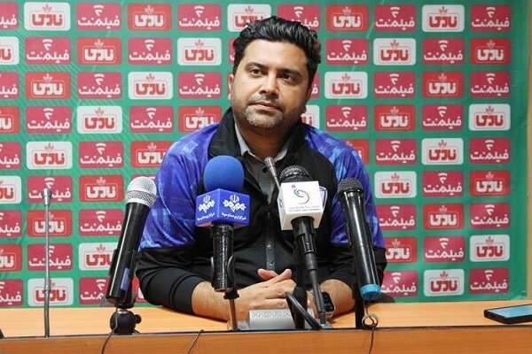 سرمربی چادرملو: وقتیVAR باشد از داوری حرفی نمی‌زنم - خبرگزاری مهر | اخبار ایران و جهان