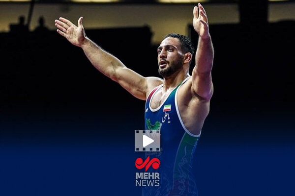 لحظاتی از خوشحالی امیرعلی آذرپیرا پس از پیروزی مقابل غول روسی - خبرگزاری مهر | اخبار ایران و جهان