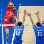 شادی ملی‌پوشان والیبال با پیراهن اسماعیل نژاد پس از پیروزی - خبرگزاری مهر | اخبار ایران و جهان