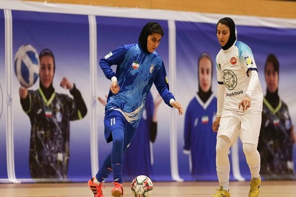 سرمربی استقلال: برای قهرمانی تحت فشار نیستیم؛ فرصت برای بهتر شدن است