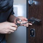 درب خونه باز نمیشه؛ می‌دونید کلید سازی فوری چقدر سریع می‌تونه مشکل رو حل کنه؟