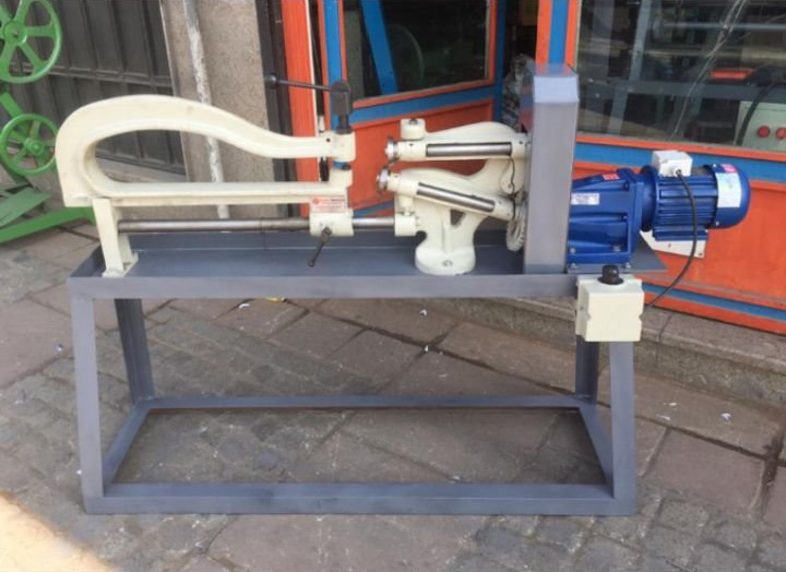 آشنایی با انواع و کاربردهای دستگاه‌های فرم دهی ورق