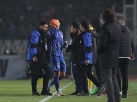 ناراحتی هواداران استقلال از بازیکنان/ بطری آب سهم آبی‌ها شد - خبرگزاری مهر | اخبار ایران و جهان