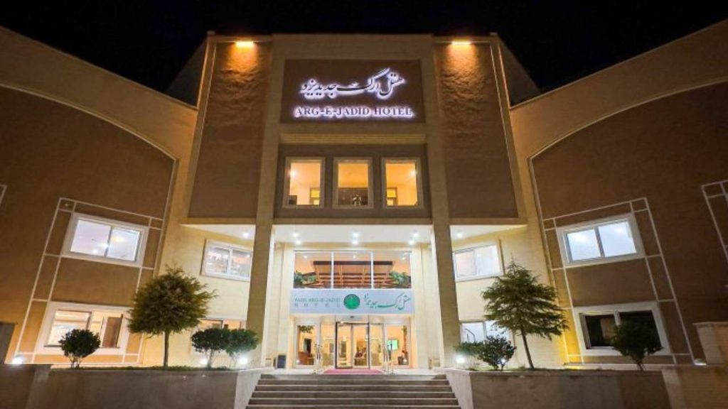 اقامت در لوکس ترین هتل های یزد برای علاقه مندان به تاریخ و رفاه