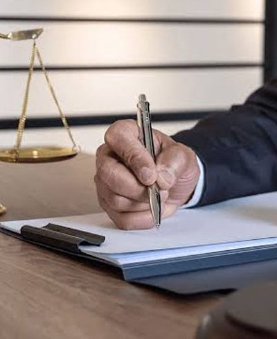 چطور در مشهد یک وکیل خوب انتخاب کنیم؟
